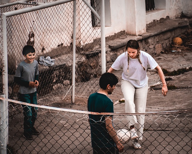他并没有拘 他并没有拘